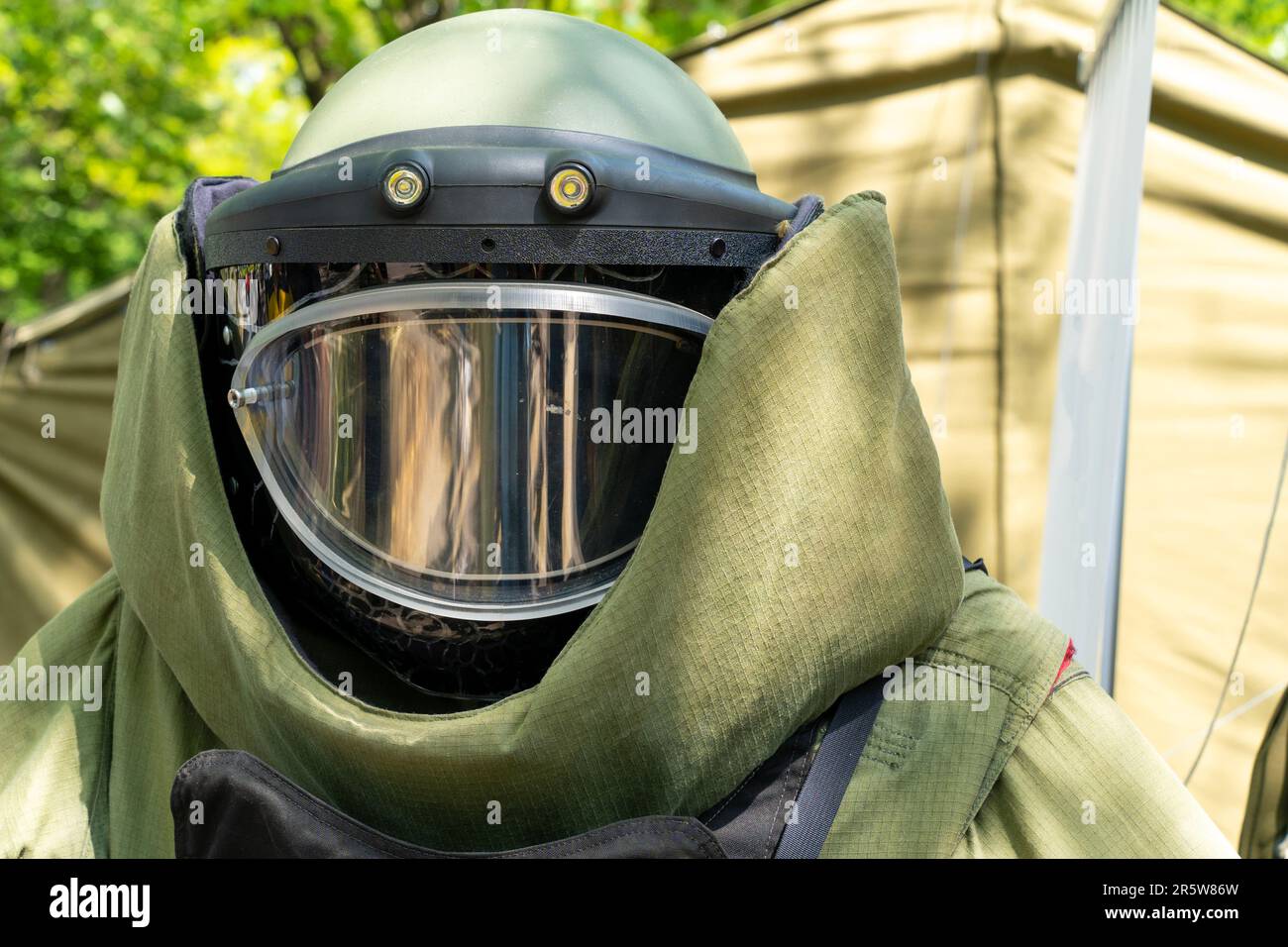 A EOD (Explosive Ordnance Disposal) military protective costume Stock Photo