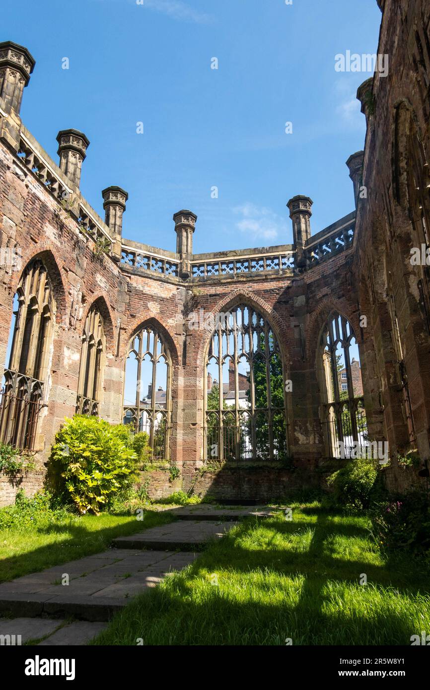 St. Luke's bombed-out church in Liverpool Stock Photo