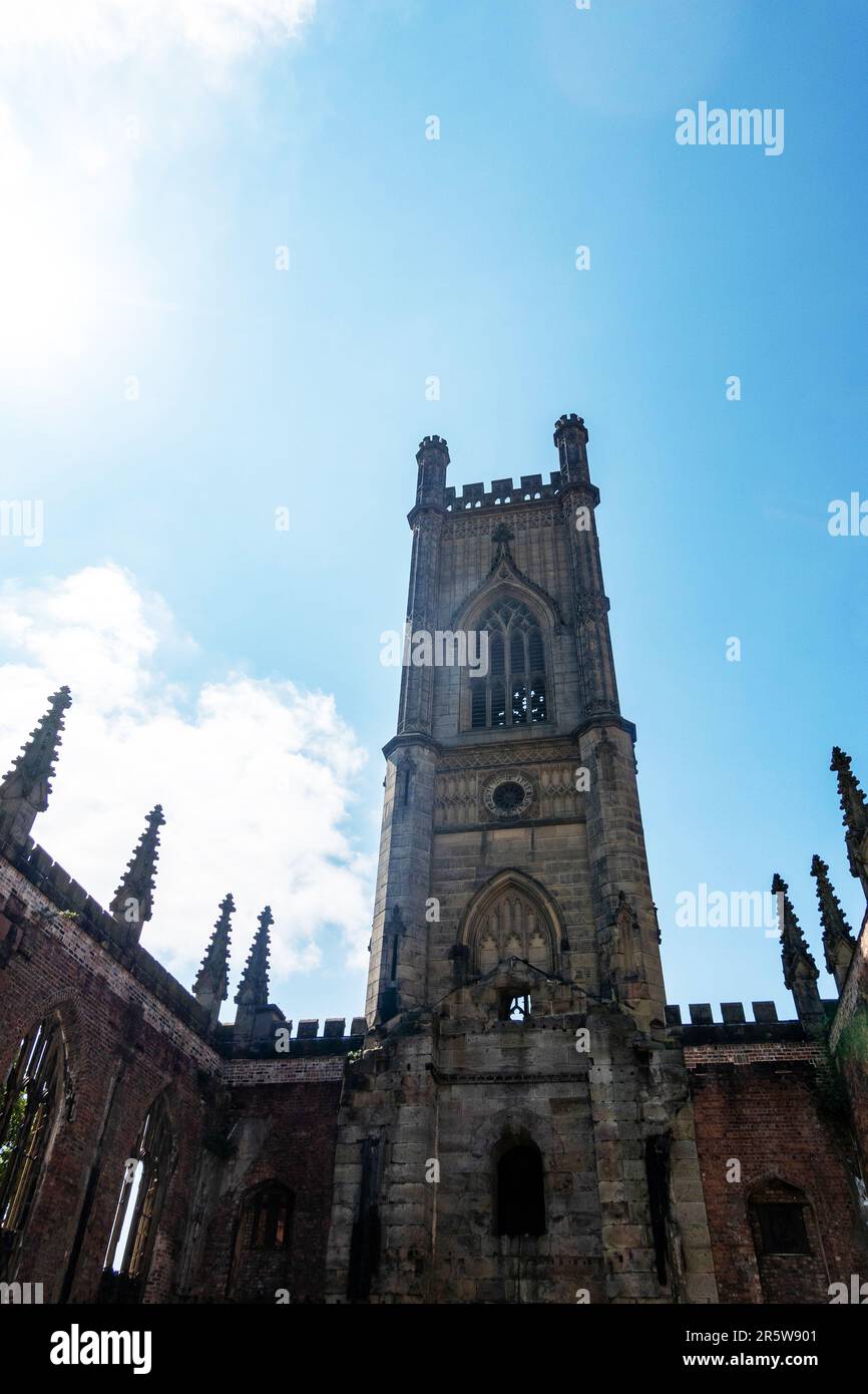 St. Luke's bombed-out church in Liverpool Stock Photo