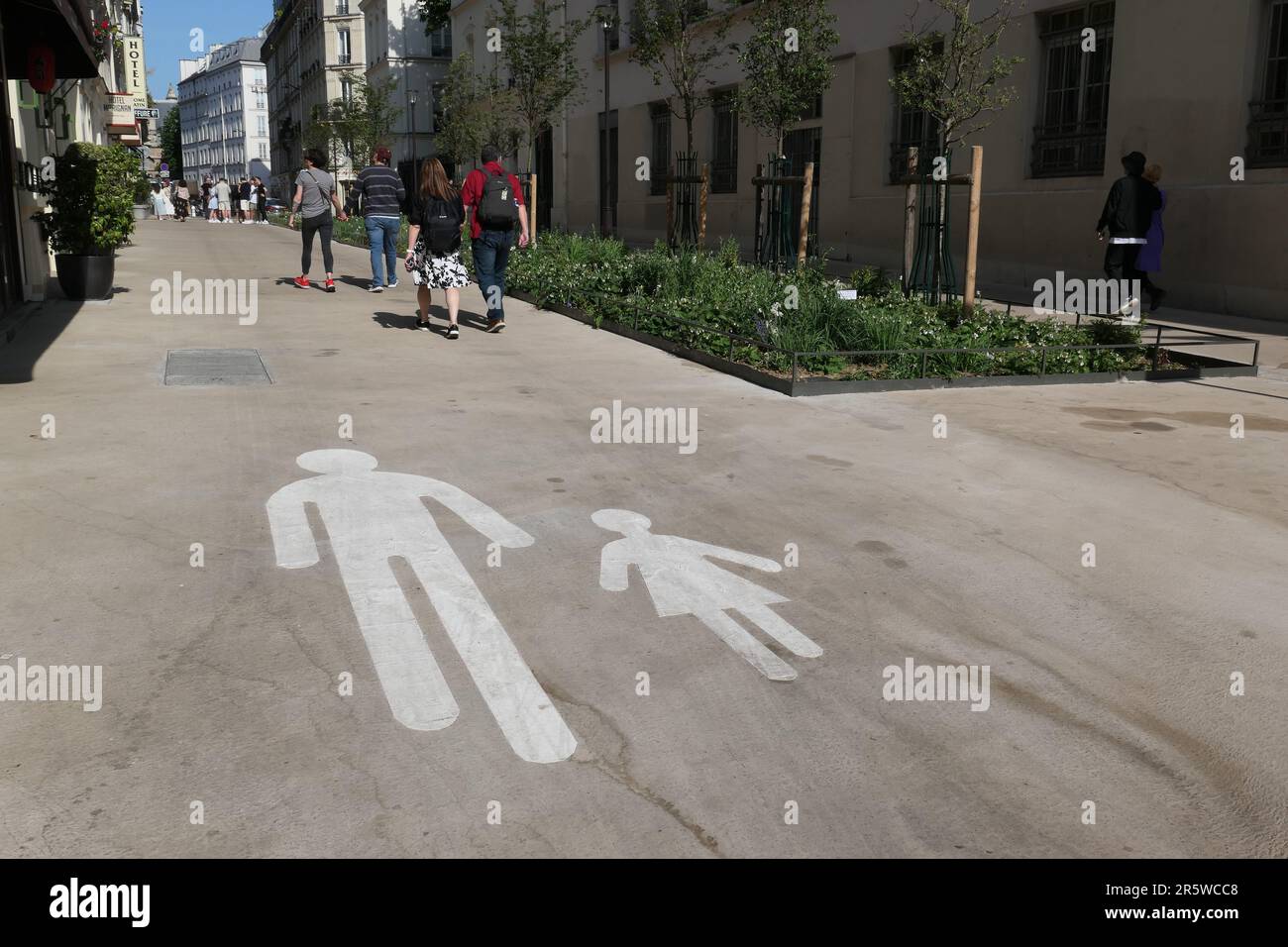 Paris, Umbau einer Schulstraße zur Fußgängerzone (rue du Sommerard