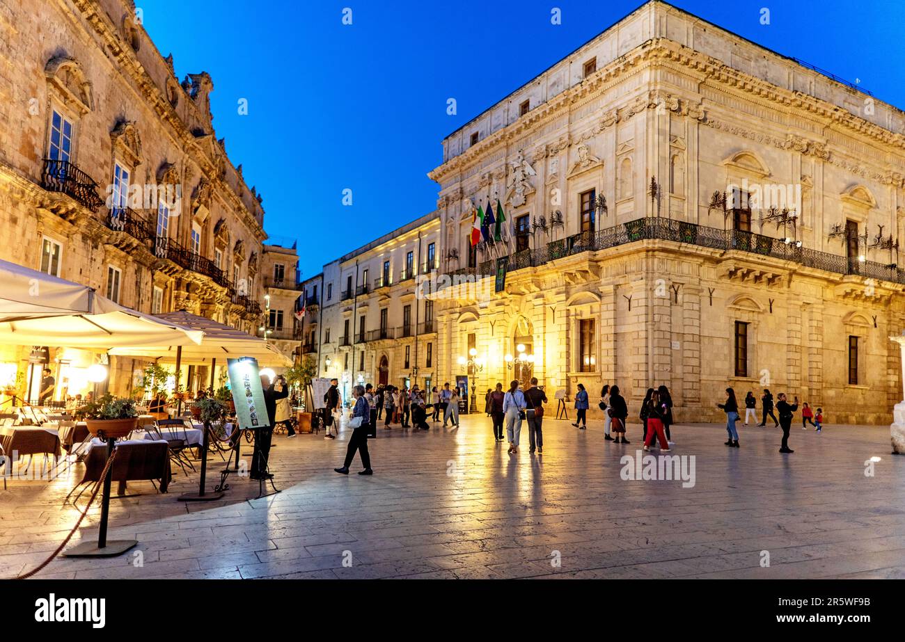 Sicilian Square Hi res Stock Photography And Images Alamy Sicilian Square Hi res Stock Photography And Images Alamy