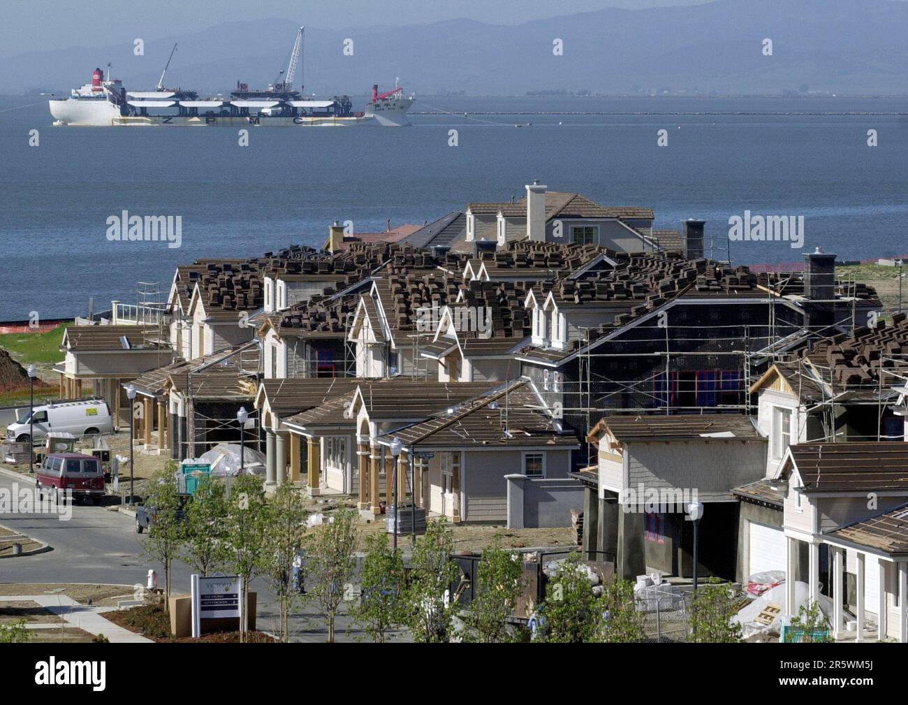 VICTORIA1C06MAR03REPC A cargo ship with parts for the new Carquinez
