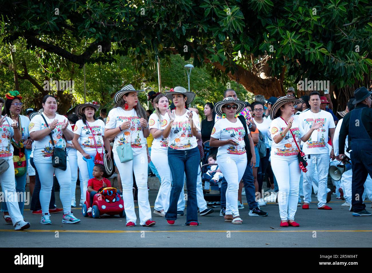 Barranquilla, Colombia – February 21, 2023: Colombian Women Dressed in White and Wearing Traditional Colombian Hats Parade at the Carnival Stock Photo