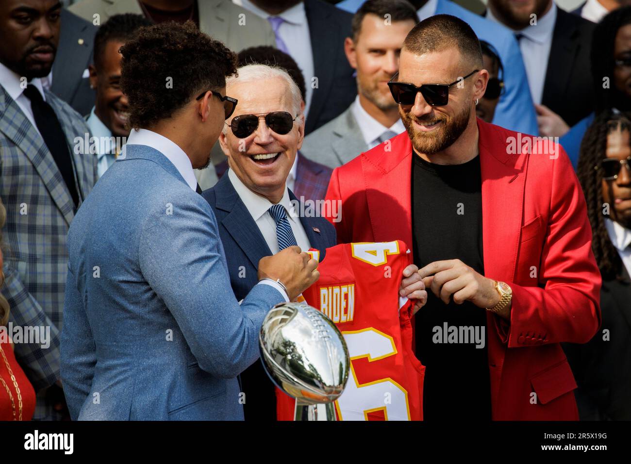 Washington, United States. 05th June, 2023. Patrick Mahomes (left