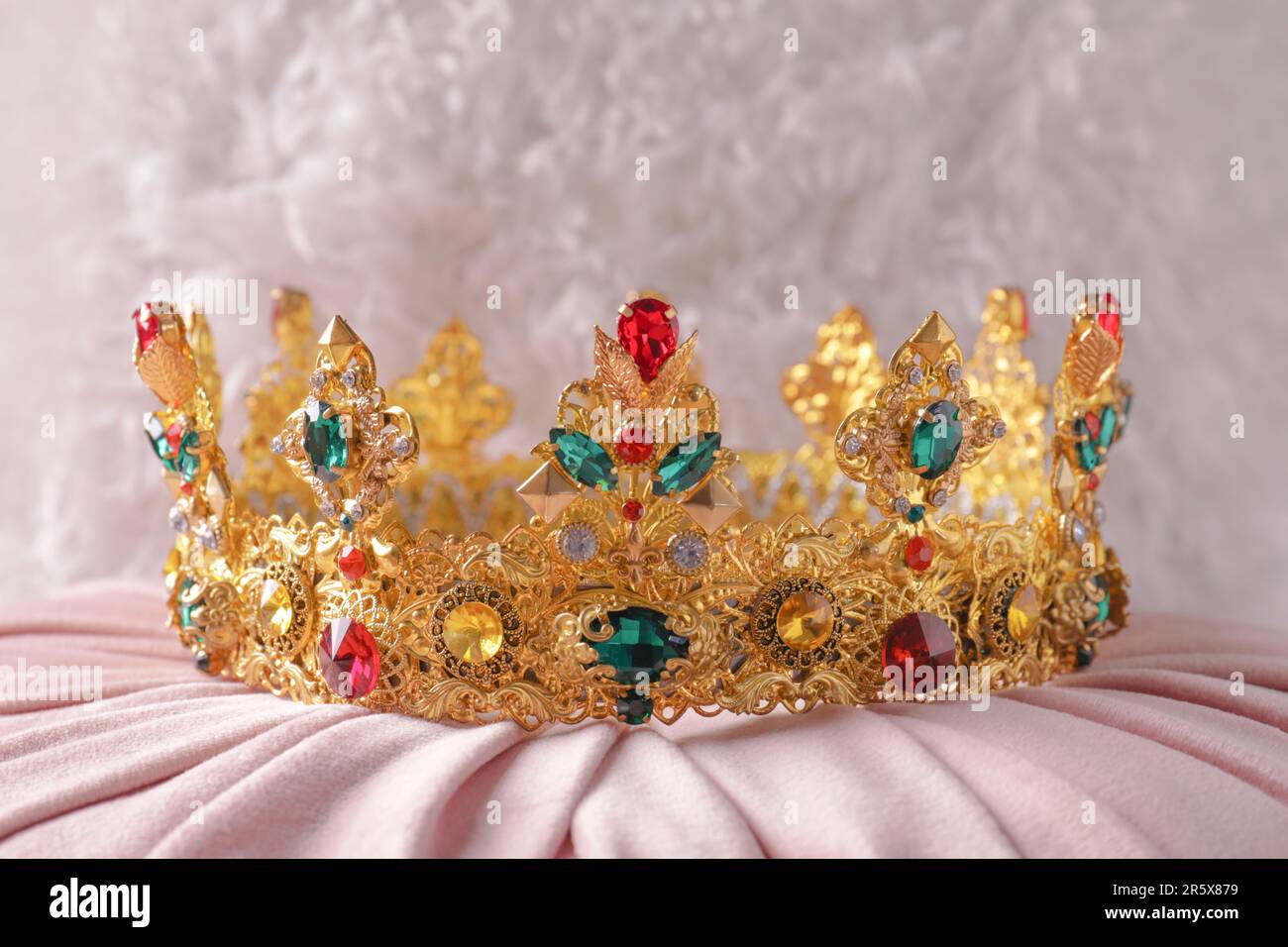 Golden vintage with heraldic crown hi-res stock photography and images ...