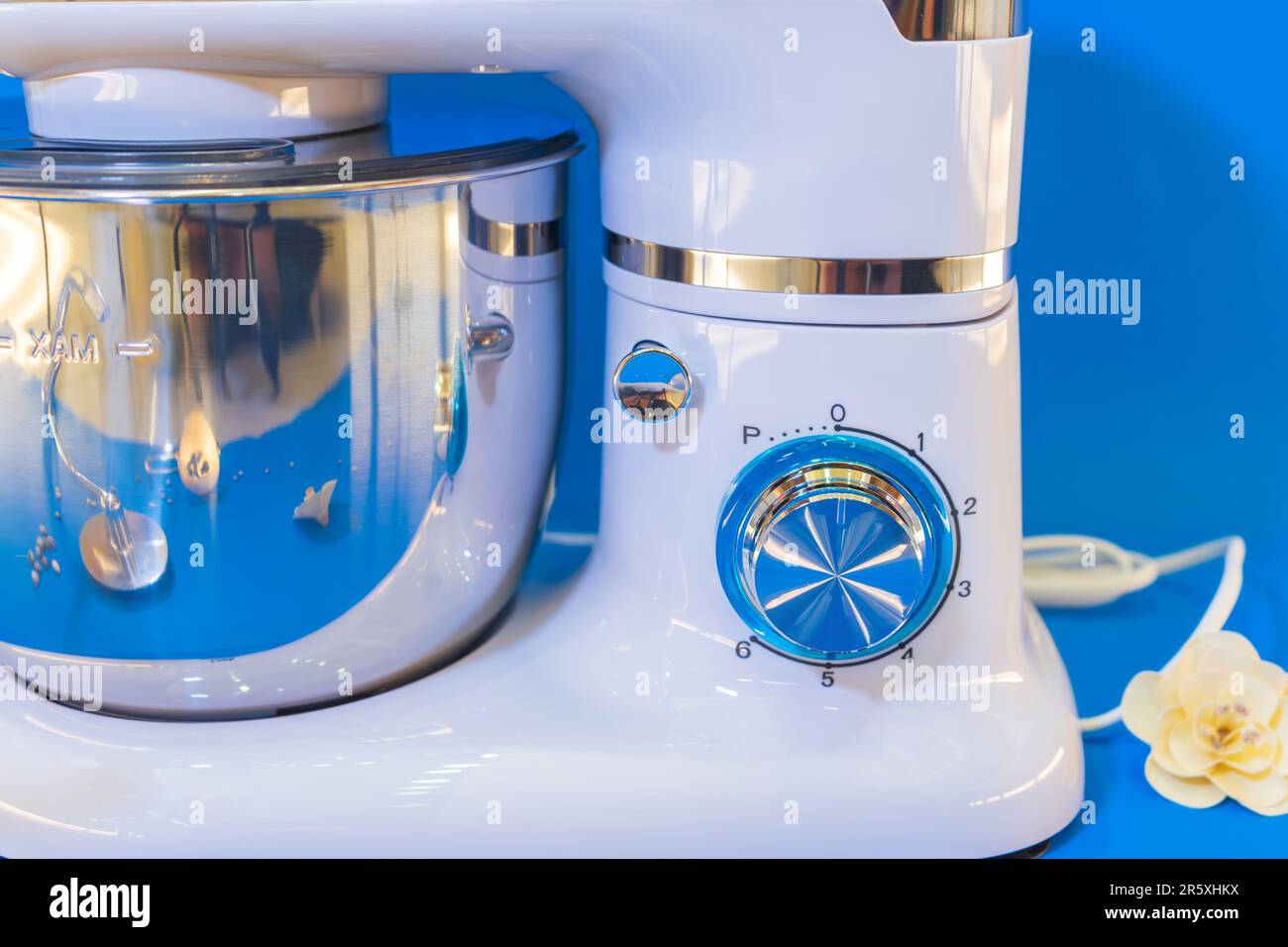 Mixer kitchen professional hi-res stock photography and images - Page 4 -  Alamy