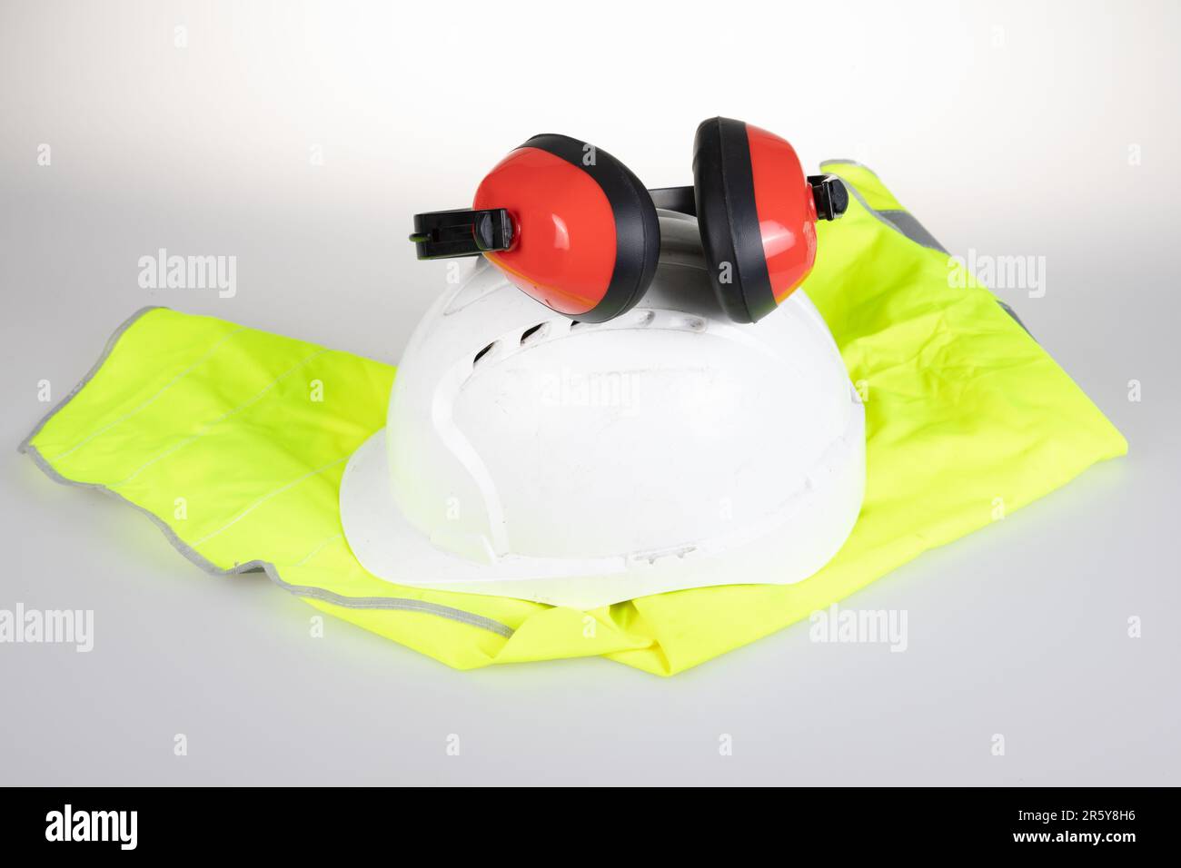 Standard safety worker protection equipment work wear with helmet