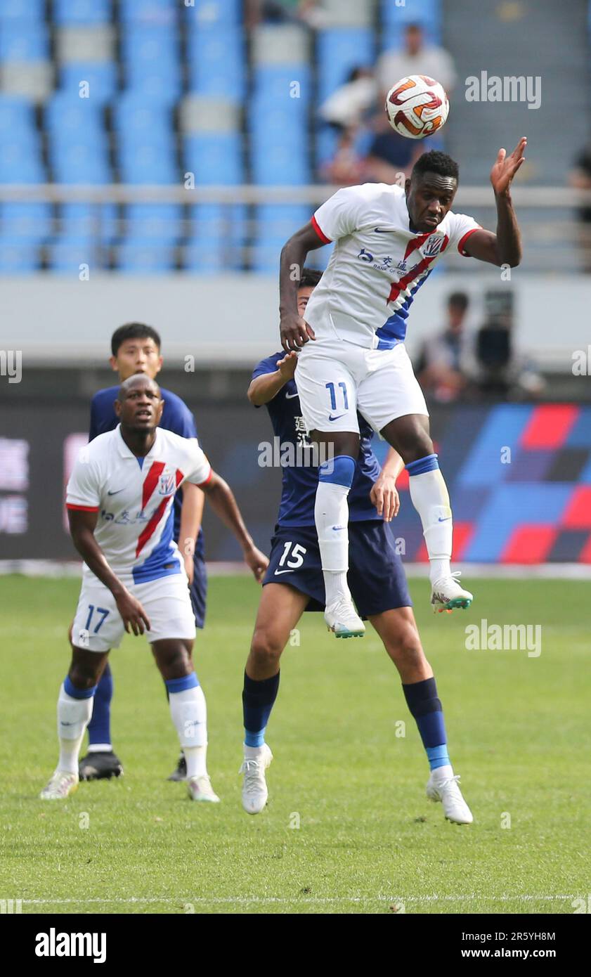Shanghai Shenhua Football Club defeated Cangzhou Mighty Lions Football
