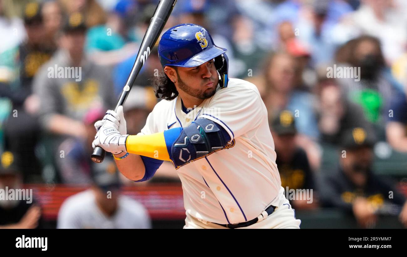 Seattle Mariners' Eugenio Suarez waits for a pitch during an atbat against the Pittsburgh