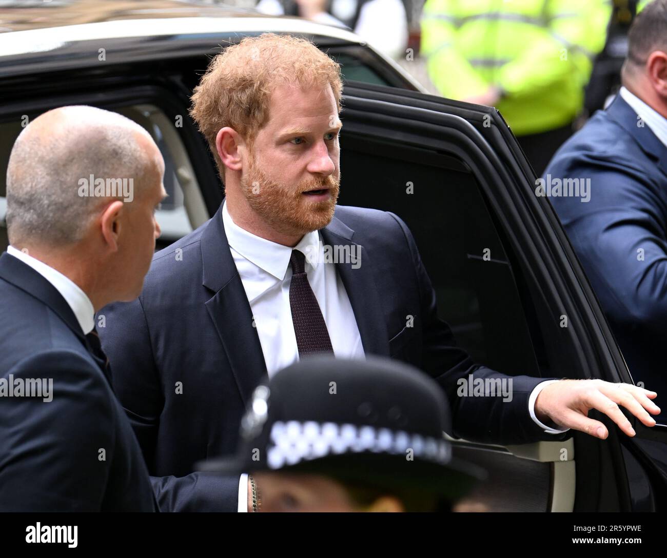 London, UK. 06th June, 2023. London, UK. June 6th, 2023. Prince Harry arriving at the High Court for his claim against the Daily Mirror publisher. He is suing Mirror Group Newspapers for damages, claiming journalists at its titles were linked to activities including phone hacking. Credit: Doug Peters/Alamy Live News Stock Photo