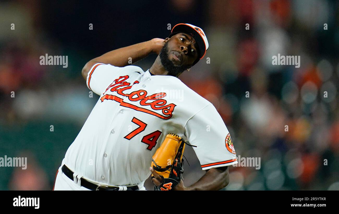 Baltimore Orioles relief pitcher Felix Bautista throws a pitch to the