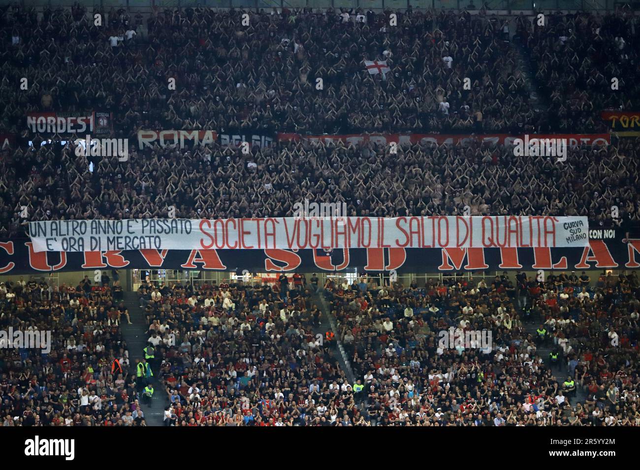 Tim banner hi-res stock photography and images - Page 2 - Alamy, image size:1300x955