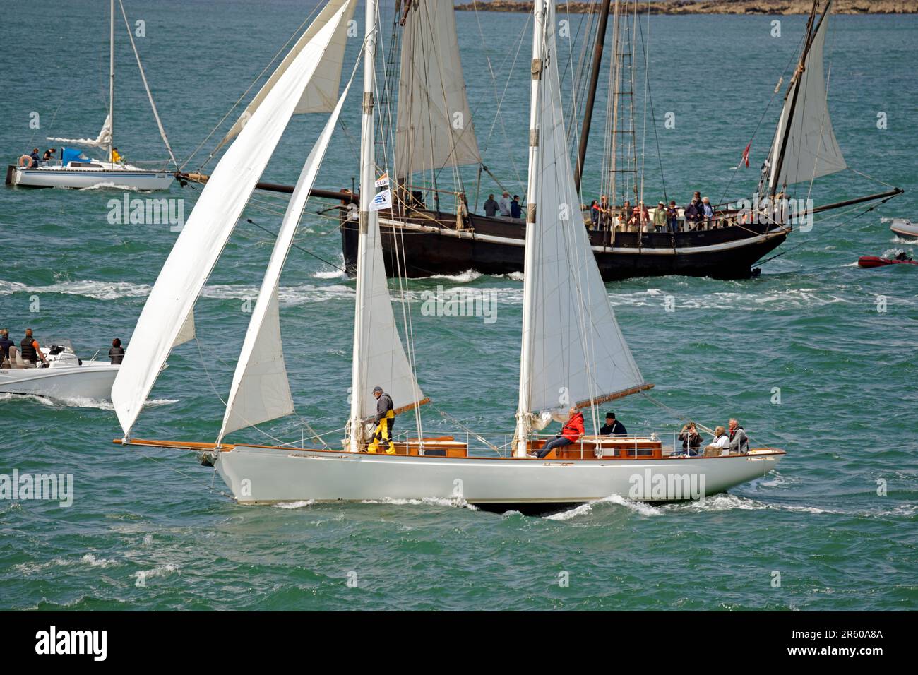 Diva : auric schooner with two masts, in front of Port-Navalo, during Week of the Gulf (Morbihan, Brittany, France). Stock Photo