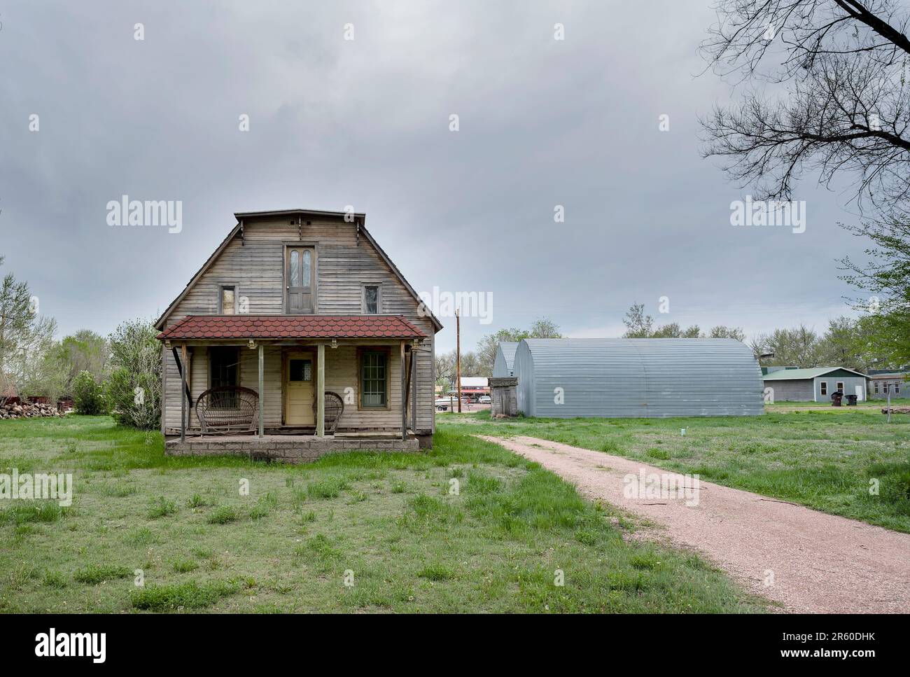 Abandoned wooden house in the village of Buffalo Gap, South Dakota, USA ...