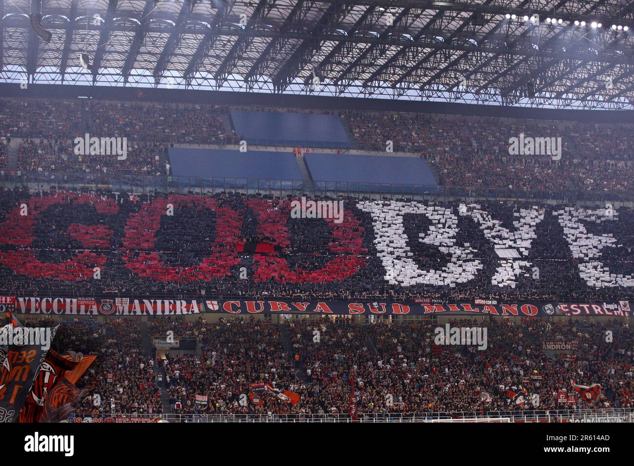 Milan, Italy. 4th June, 2023. Italy, Milan, june 3 2023: supporters of AC Milan show a choreography for Zlatan Ibrahimovic during soccer game AC Milan vs Hellas Verona, Serie A Tim 2022-2023 day38 San Siro Stadium (Credit Image: © Fabrizio Andrea Bertani/Pacific Press via ZUMA Press Wire) EDITORIAL USAGE ONLY! Not for Commercial USAGE! Stock Photo