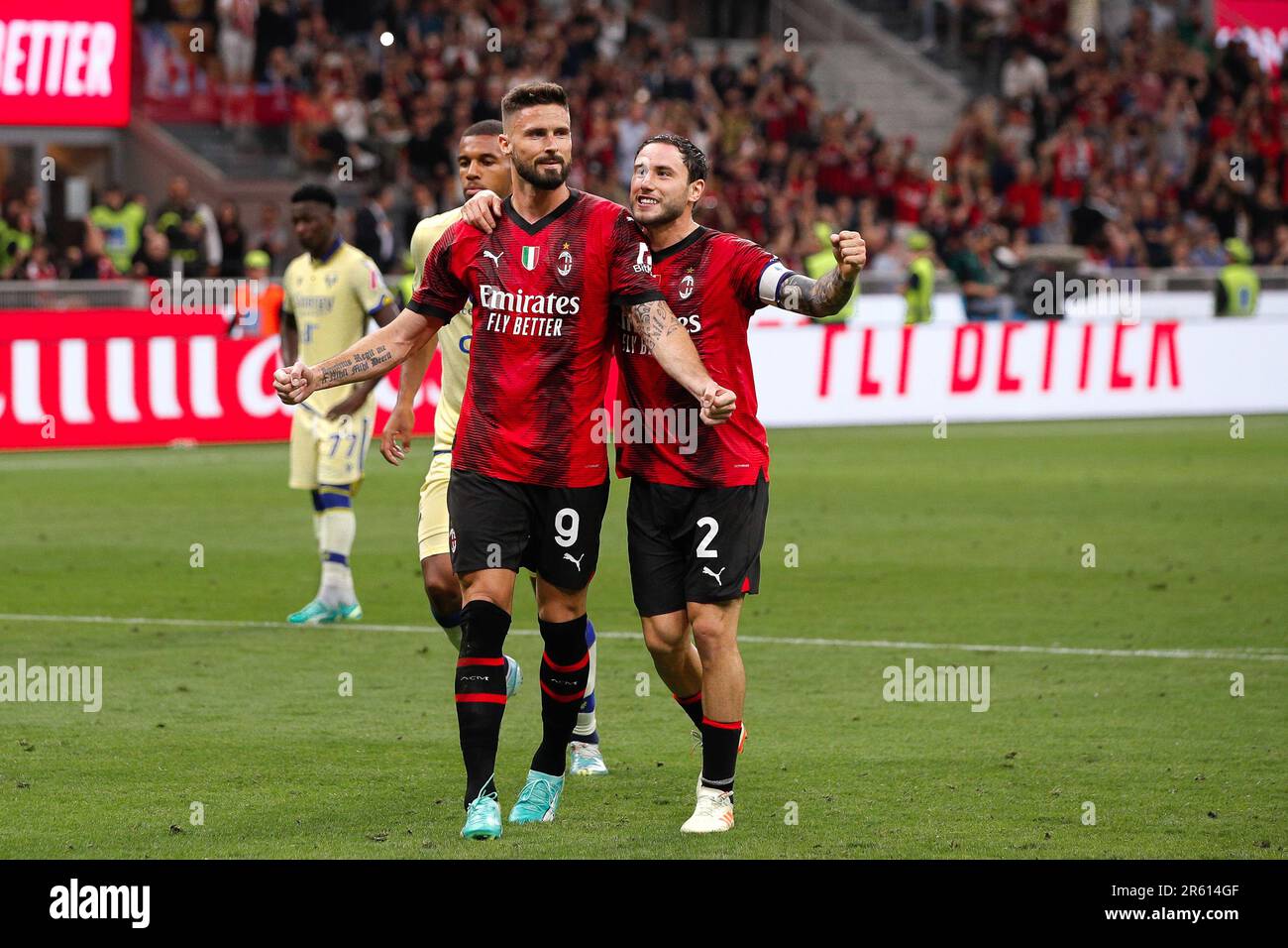 June 4, 2023, Milan, Italy: Italy, Milan, june 3 2023: Olivier Giroud (AC Milan striker) scores and celebrates the 1-0 goal at 45+2' during soccer game AC Milan vs Hellas Verona, Serie A Tim 2022-2023 day38 San Siro Stadium (Credit Image: © Fabrizio Andrea Bertani/Pacific Press via ZUMA Press Wire) EDITORIAL USAGE ONLY! Not for Commercial USAGE! Stock Photo