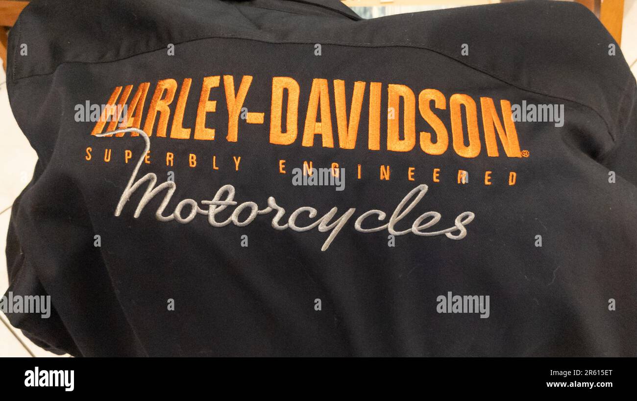 Sign harley davidson dealer hi-res stock photography and images - Alamy