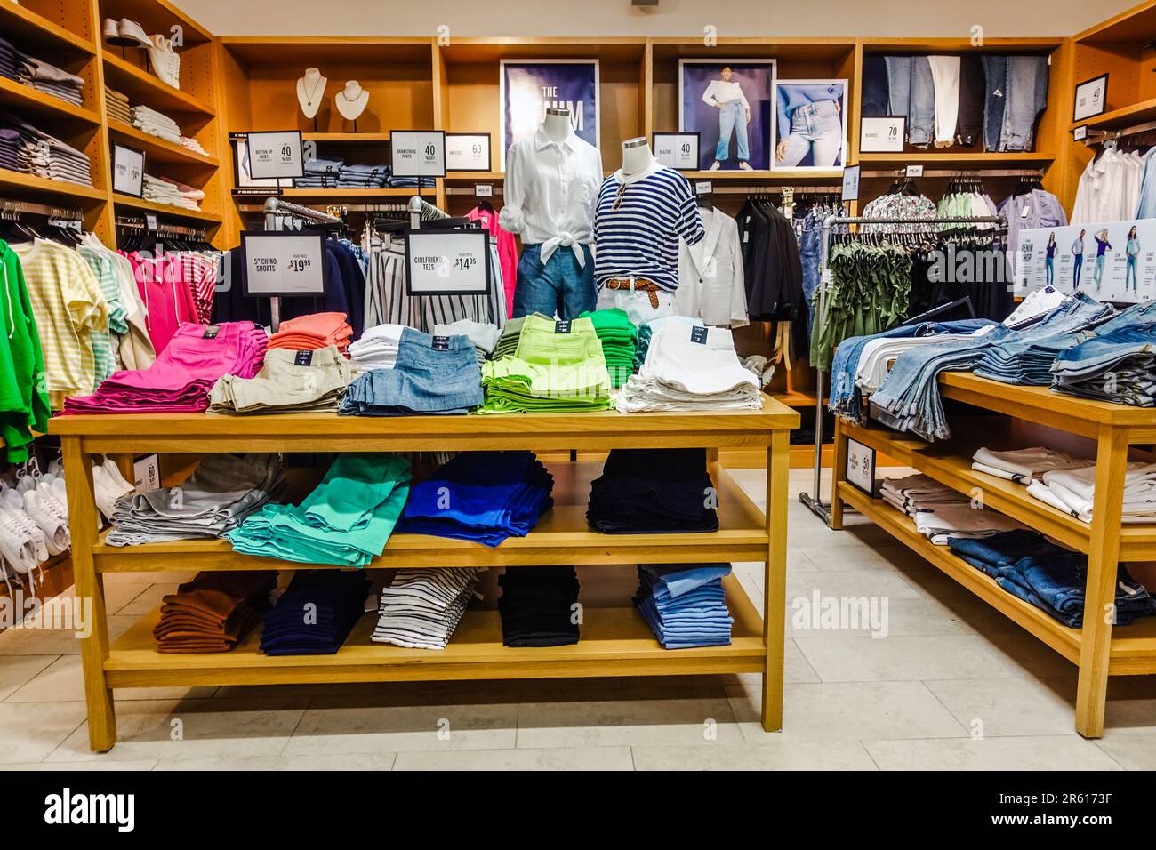 Apparel shop interior hi-res stock photography and images - Alamy