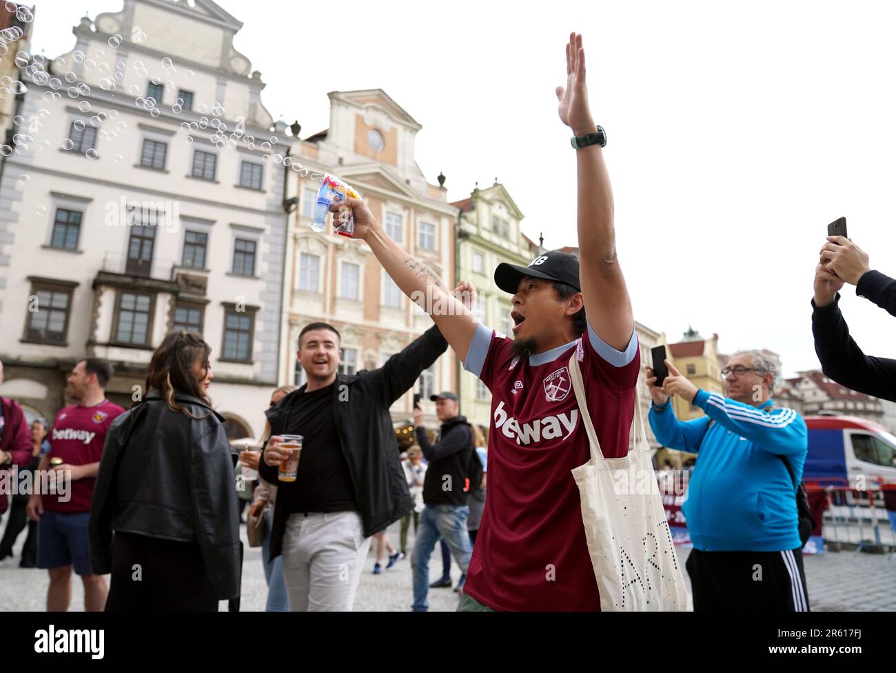 West Ham fans gather in Prague ahead of Europa Conference League final, World News