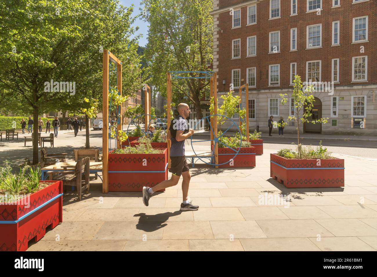 ‘The Herbalist’s Press – a Garden by Fleet Street Quarter’ at Holborn Circus for LFA2023 London Festival of Architecture Stock Photo