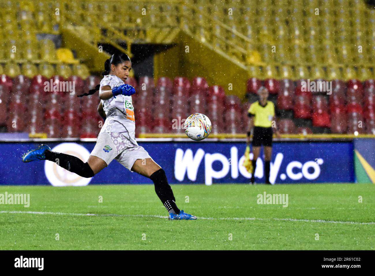 Bogota, Colombia. 05th June, 2023. Cortulua Yumbo's Goalkeeper Dalef Carabali during the Santa Fe (9) v Cortulua Yumbo (2) quater finals of the BetPlay Dimayor Women's League in El Campin Stadium in Bogota, Colombia, June 5, 2023. Photo by; Cristian Bayona/Long Visual Press Credit: Long Visual Press/Alamy Live News Stock Photo