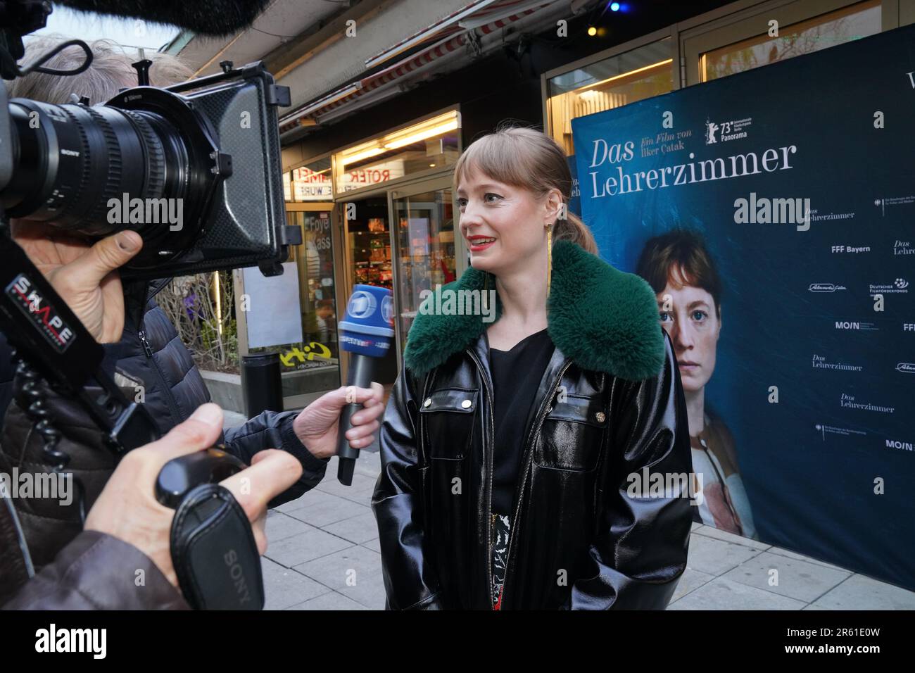 Actress Leonie Benesch is beeing interviewed before the premiere screening of her fim 'Das Lehrerzimmer' at City Cinema in Munich Stock Photo