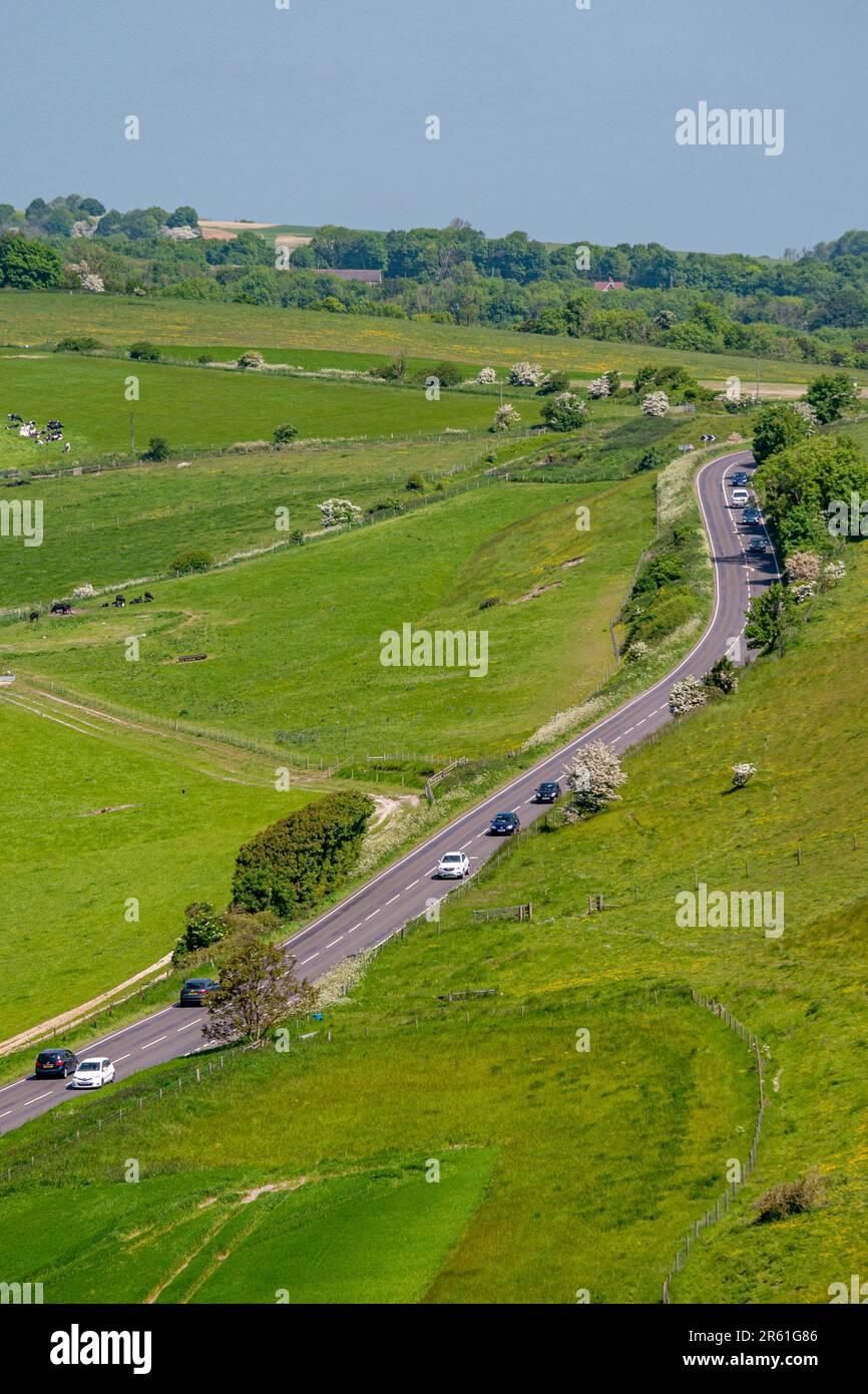 Traffic on the A280, Longfurlong road, between Findon and Clapham in