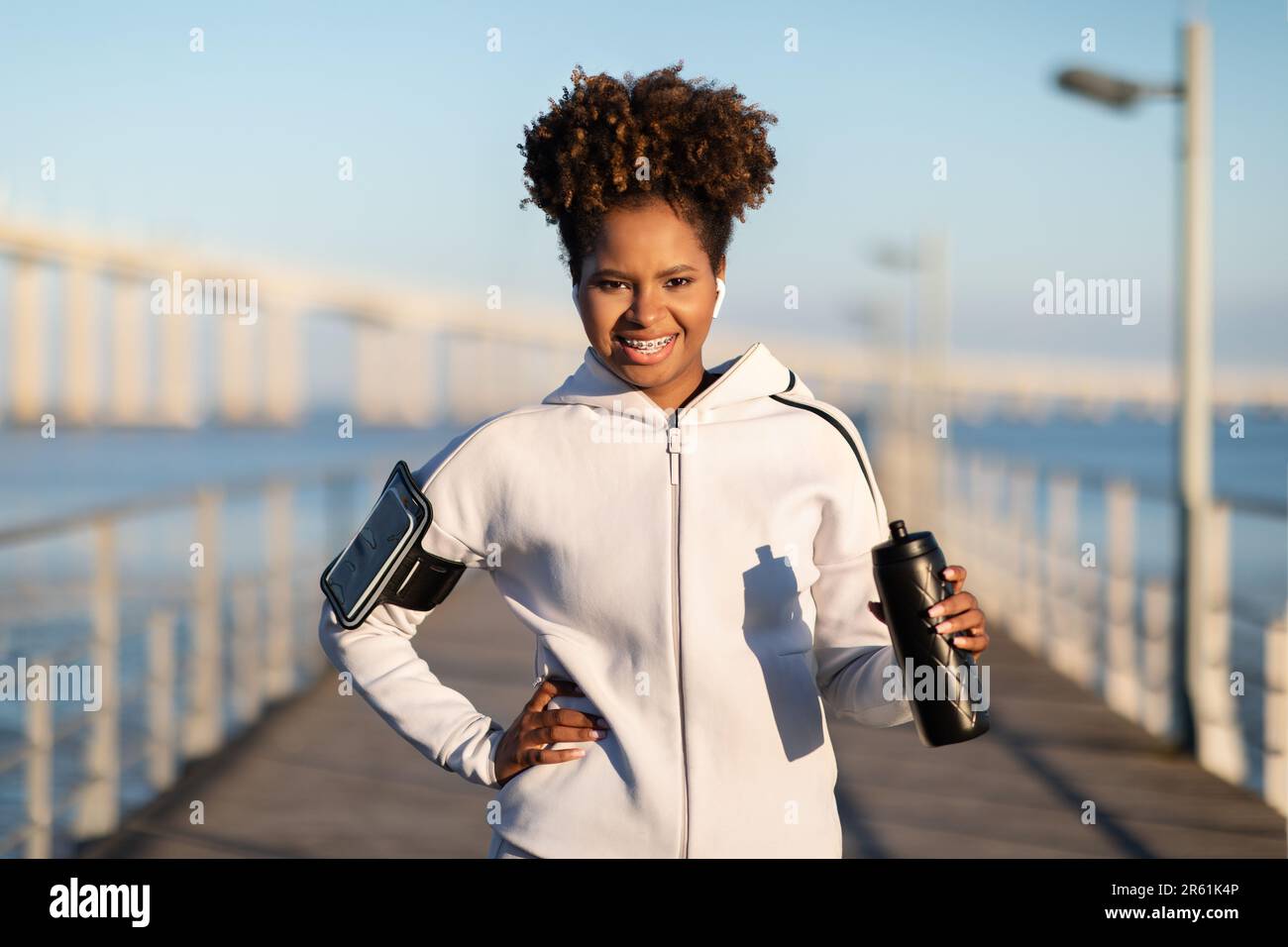 Athlete portrait happy fitness hi-res stock photography and images - Alamy