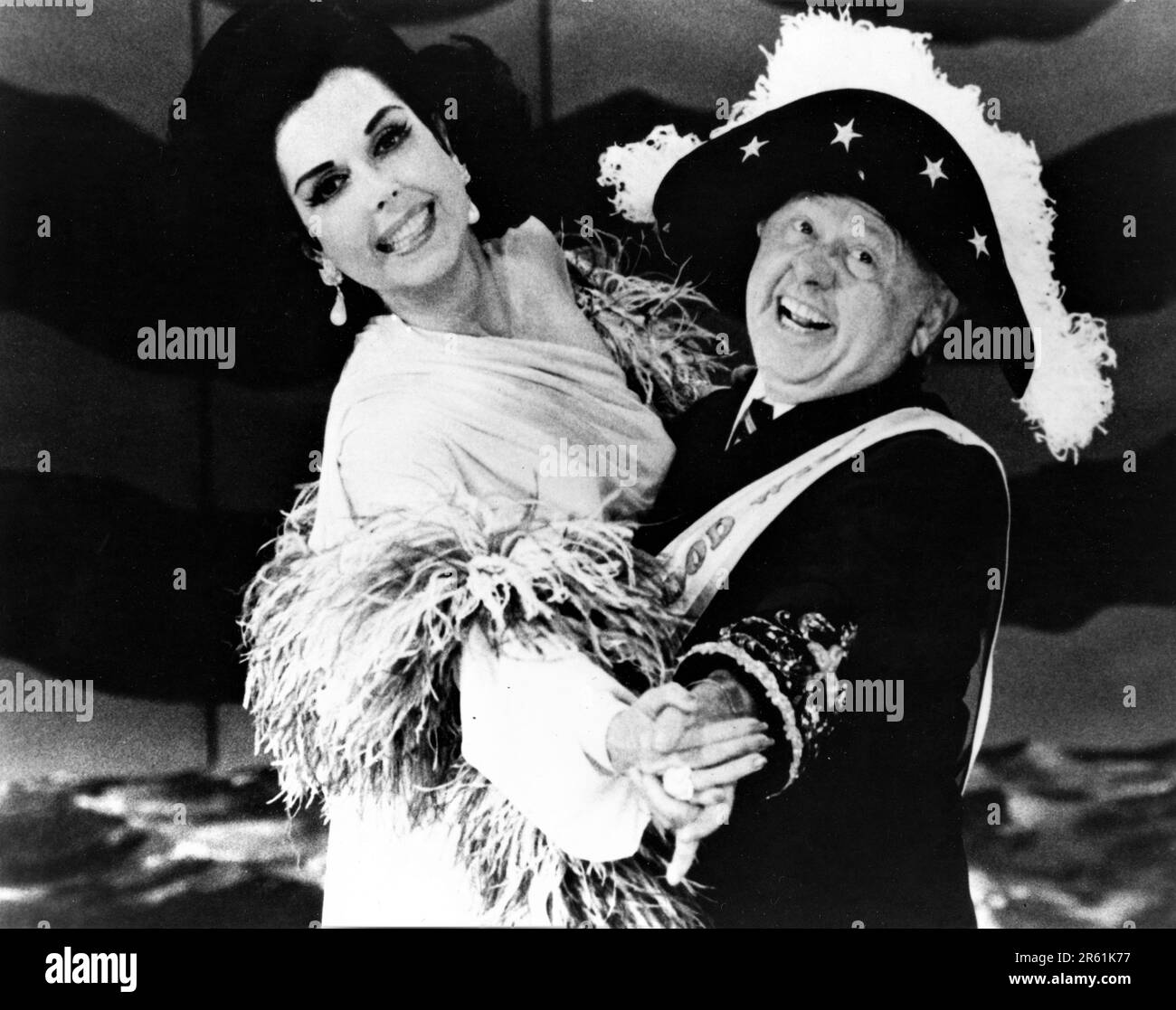 ANN MILLER and MICKEY ROONEY in the Broadway musical review SUGAR BABIES conceived by Ralph G. Allen and Harry Rigby with music by Jimmy McHugh scenic and costume design Raoul Pene Du Bois production supervised, staged and choreographed by Ernest Flatt opened at the Mark Hellinger Theatre on October 8th 1979 and ran for nearly 3 years until August 28th 1982 Stock Photo