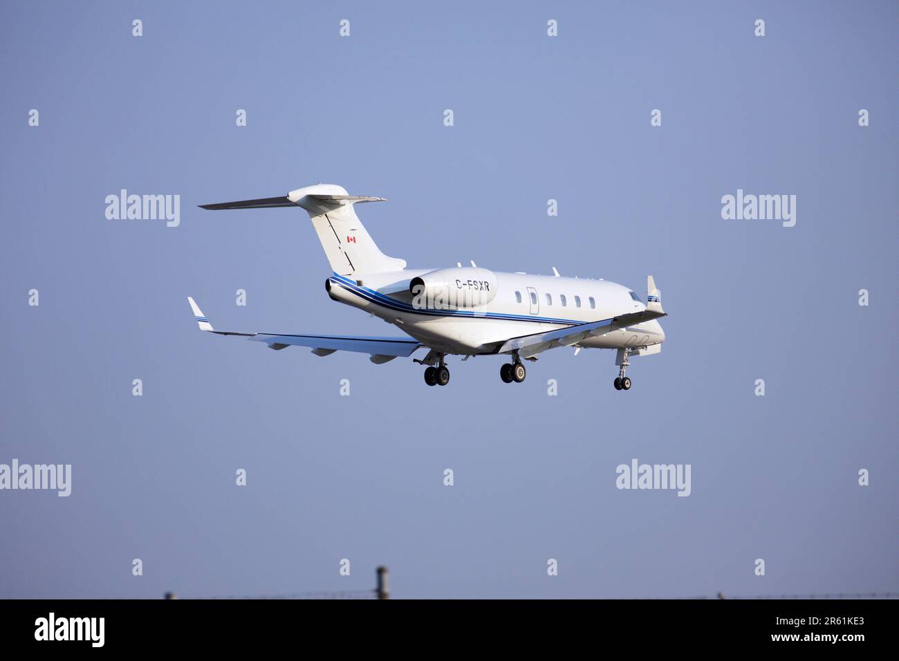 Bombardier challenger 300 hi-res stock photography and images - Alamy