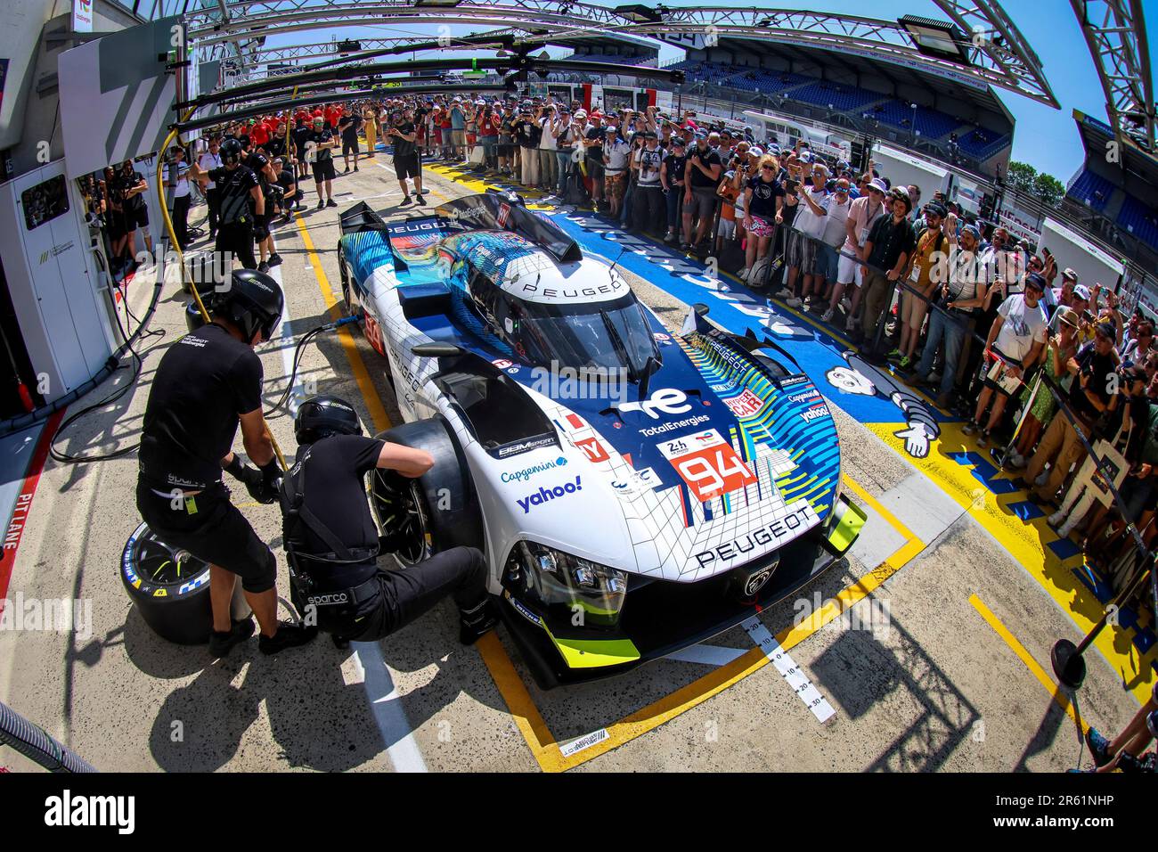Peugeot Unveils Its 9X8 Le Mans Hypercar