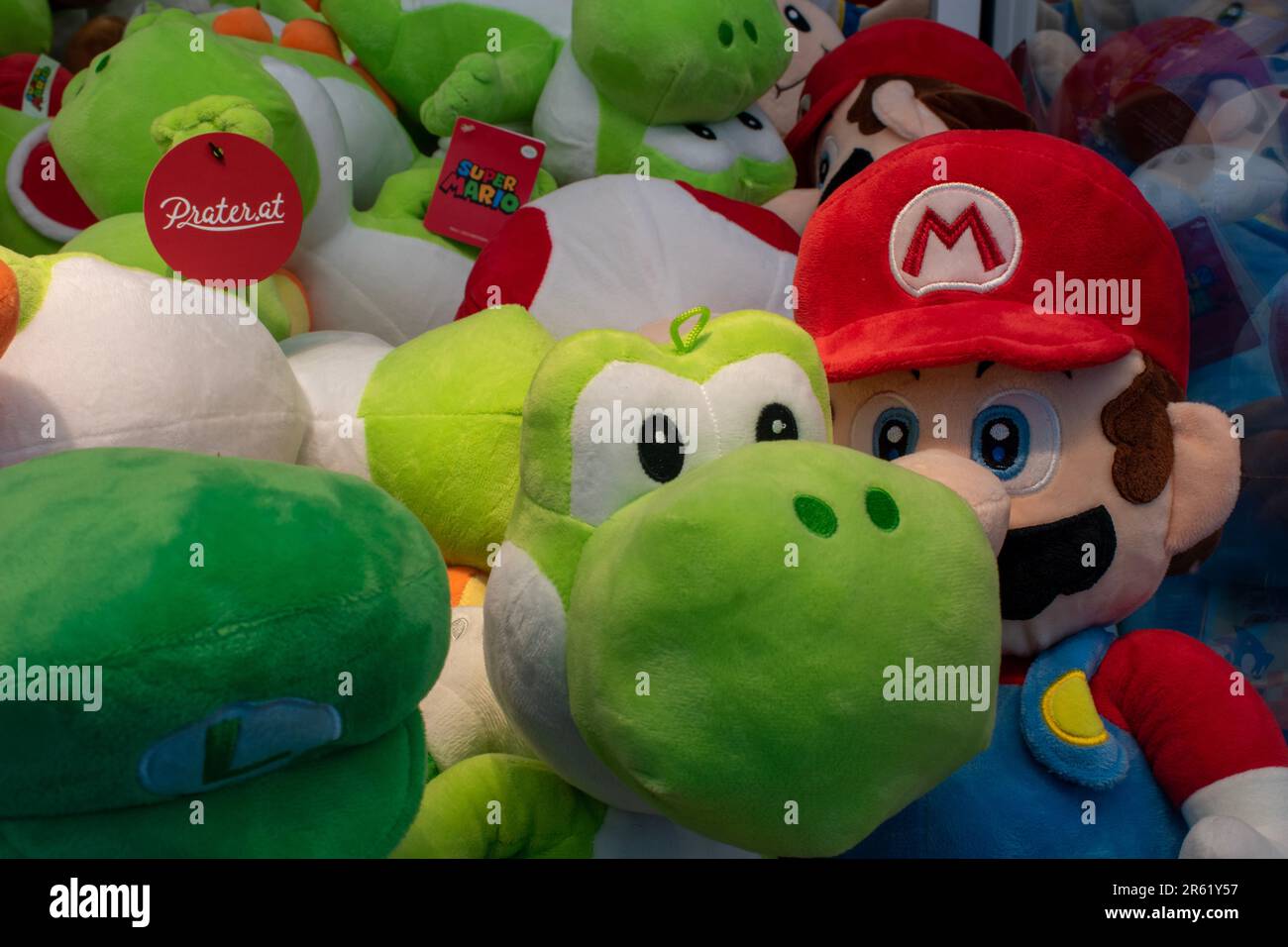 Super mario world hi-res stock photography and images - Alamy