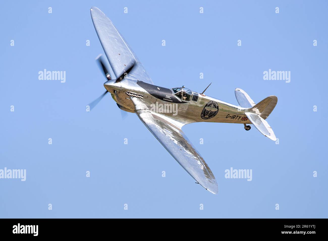 Iwc spitfire world clearance tour