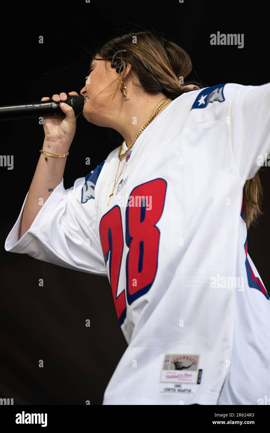 Chelsea cutler singer hi-res stock photography and images - Alamy