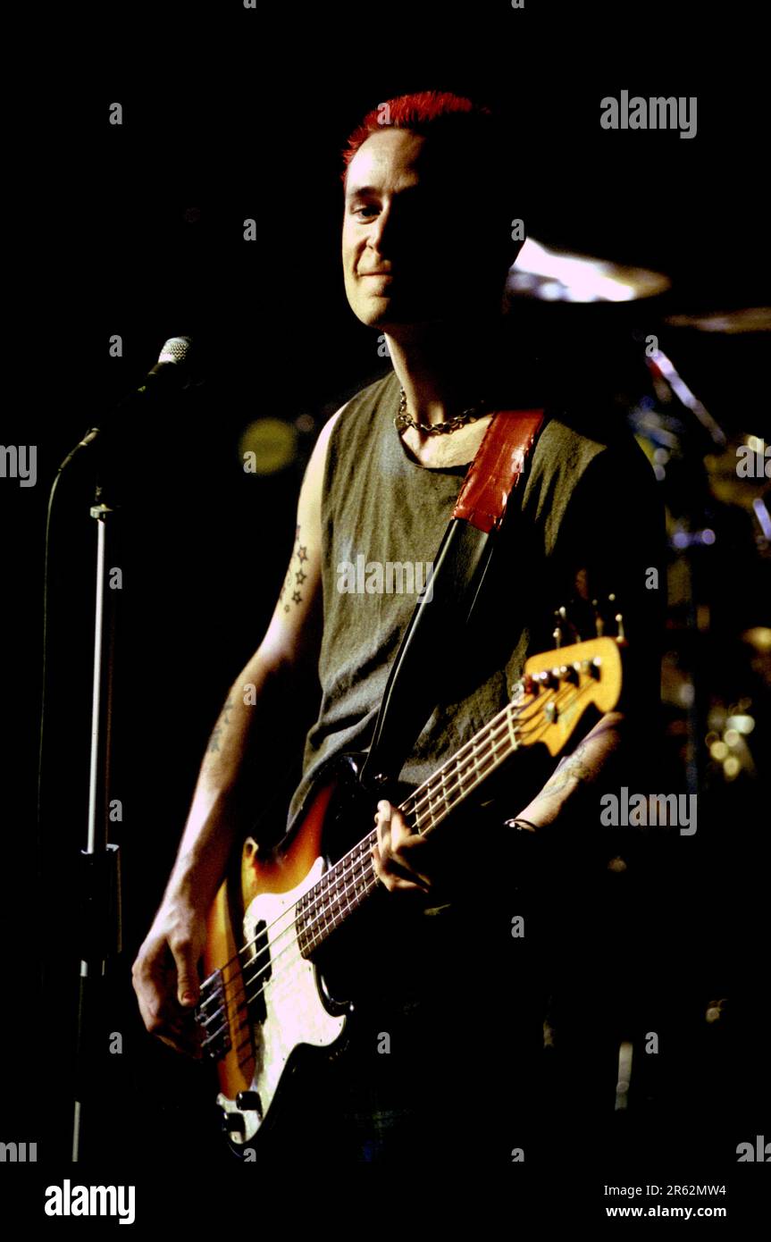 Green day photographs 1997 hi-res stock photography and images - Alamy