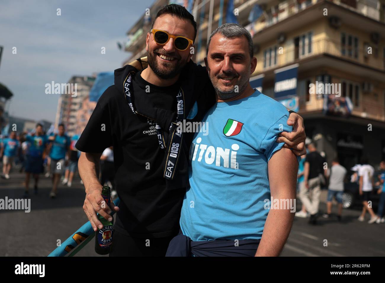 Napoli, Italy. 4th June, 2023. SSC Napoli fans celebrate on the streets outside the stadium prior to the Serie A match at San Paolo, Napoli. Picture credit should read: Jonathan Moscrop/Sportimage Credit: Sportimage Ltd/Alamy Live News Stock Photo