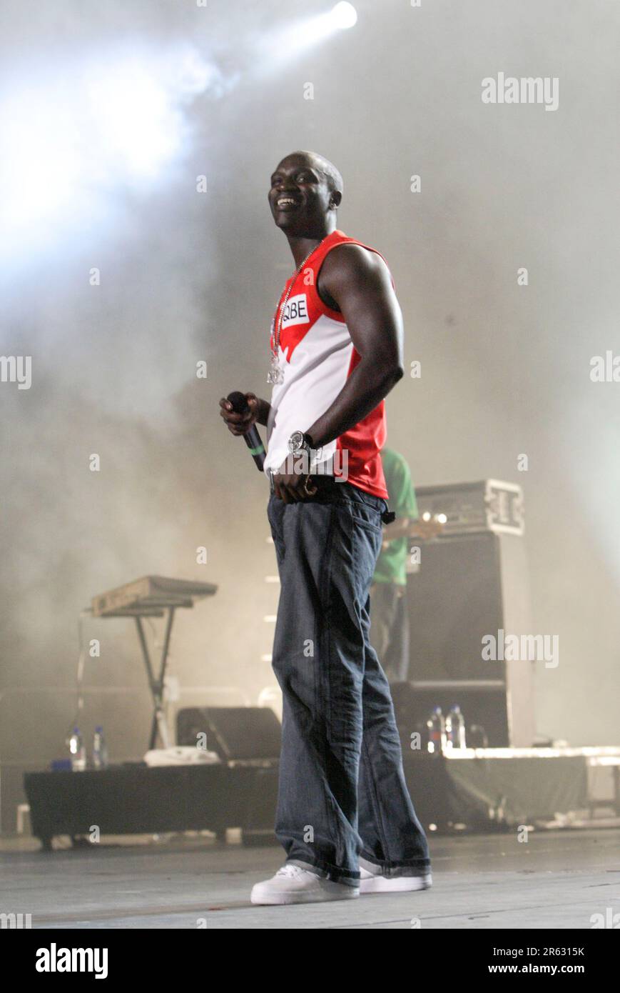 Akon live in performance on the Roc Tha Block tour. Sydney ...