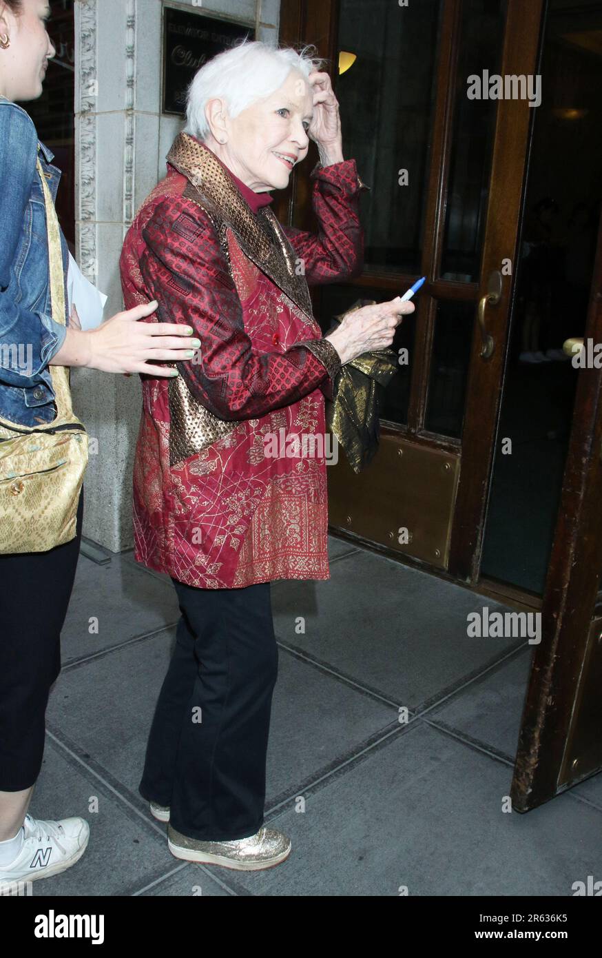 New York, NY, USA. 6th June, 2023. Ellen Burstyn seen arriving at the