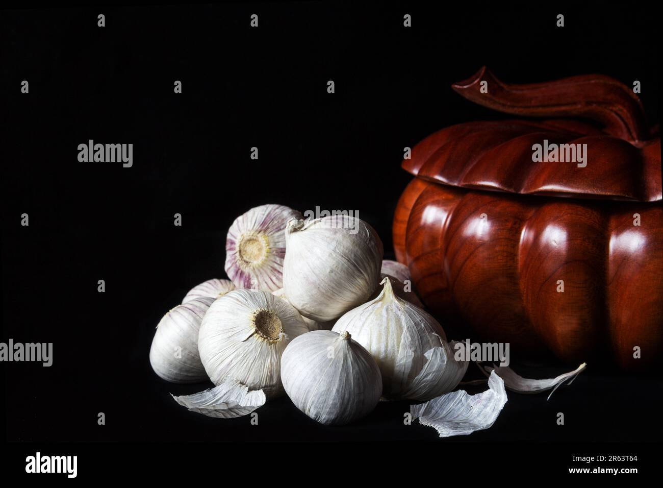 Single Pulp Garlic Single bulb garlic solo garlic hi-res stock photography and images - Alamy