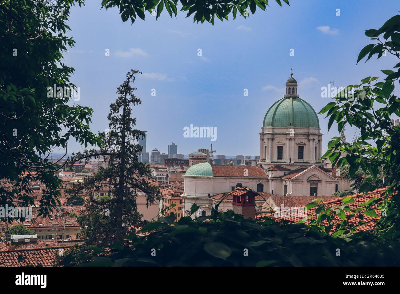 Panorama over Brescia with the the dome of The Duomo Nuovo(New Cathedral)  in view, Brescia, Lombardy, Italy Stock Photo - Alamy, image size:1300x956