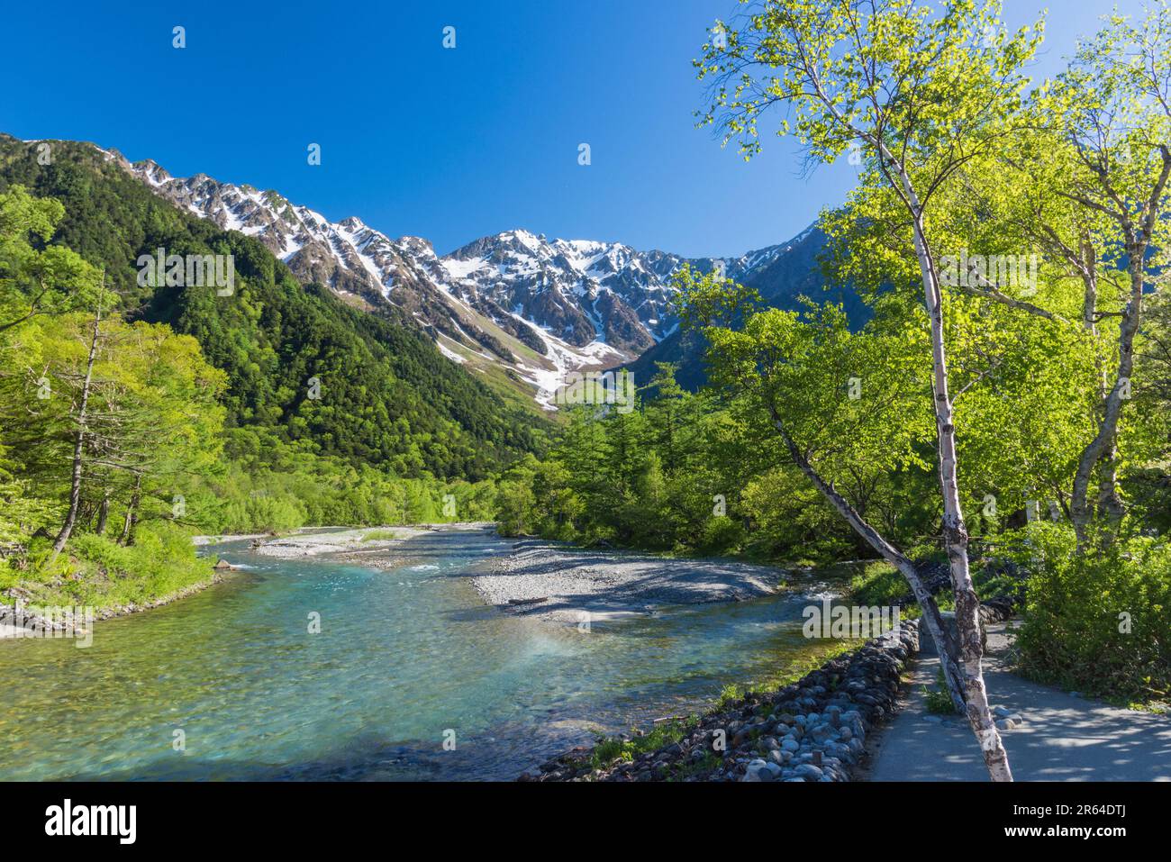 Azusagawa River and Hotaka Mountain Range Kamikochi Stock Photo Alamy azusagawa-river-and-hotaka-mountain-range-kamikochi-stock-photo-alamy