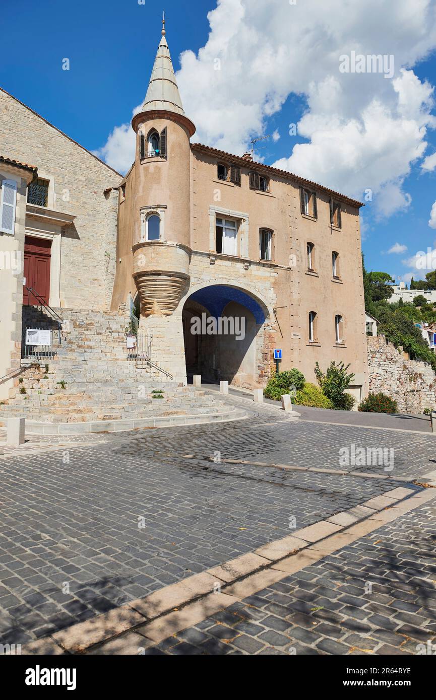 Hyeres (southeastern France) city gate La Peniscola (or “porte Saint
