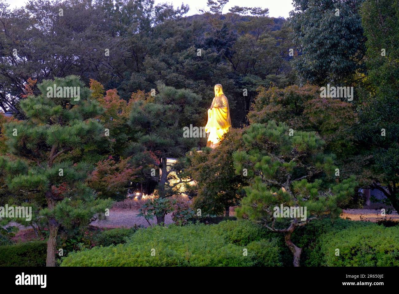 Statue of Murasaki Shikibu Stock Photo Alamy