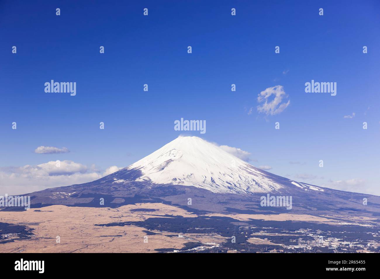 View of Mount Fuji from Ashinoko skyline Stock Photo Alamy