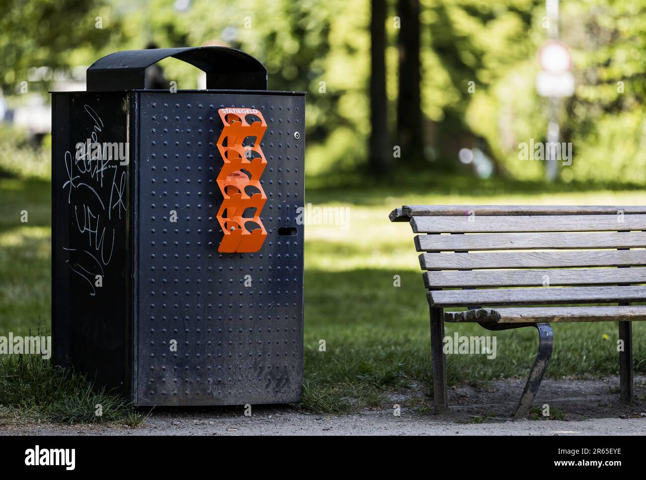 Statiegeldblikjes hires stock photography and images Alamy