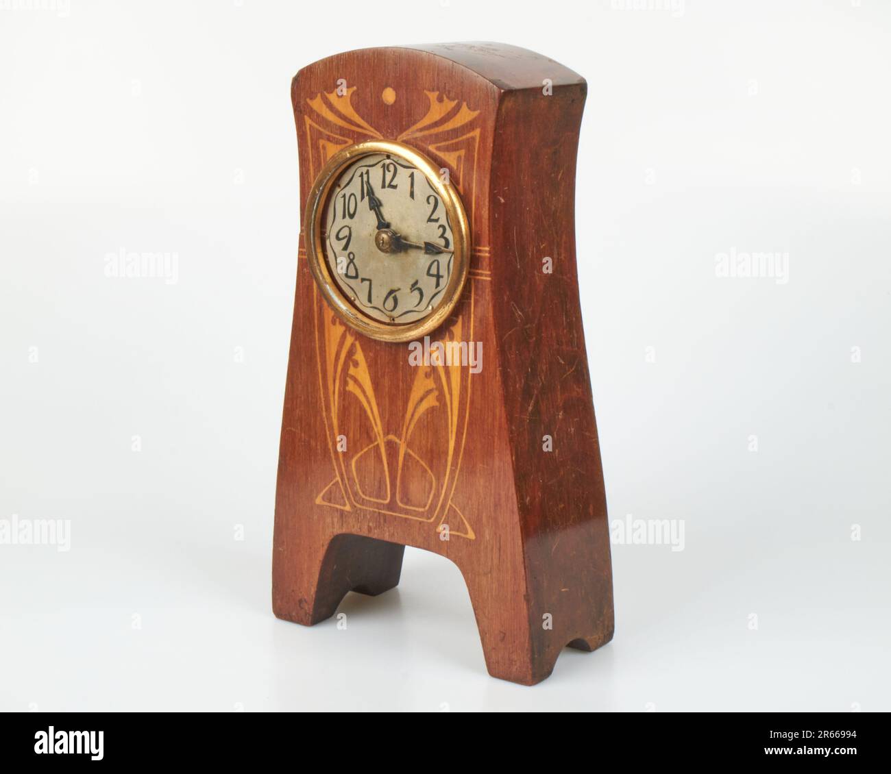 French mantle clock hi-res stock photography and images - Alamy