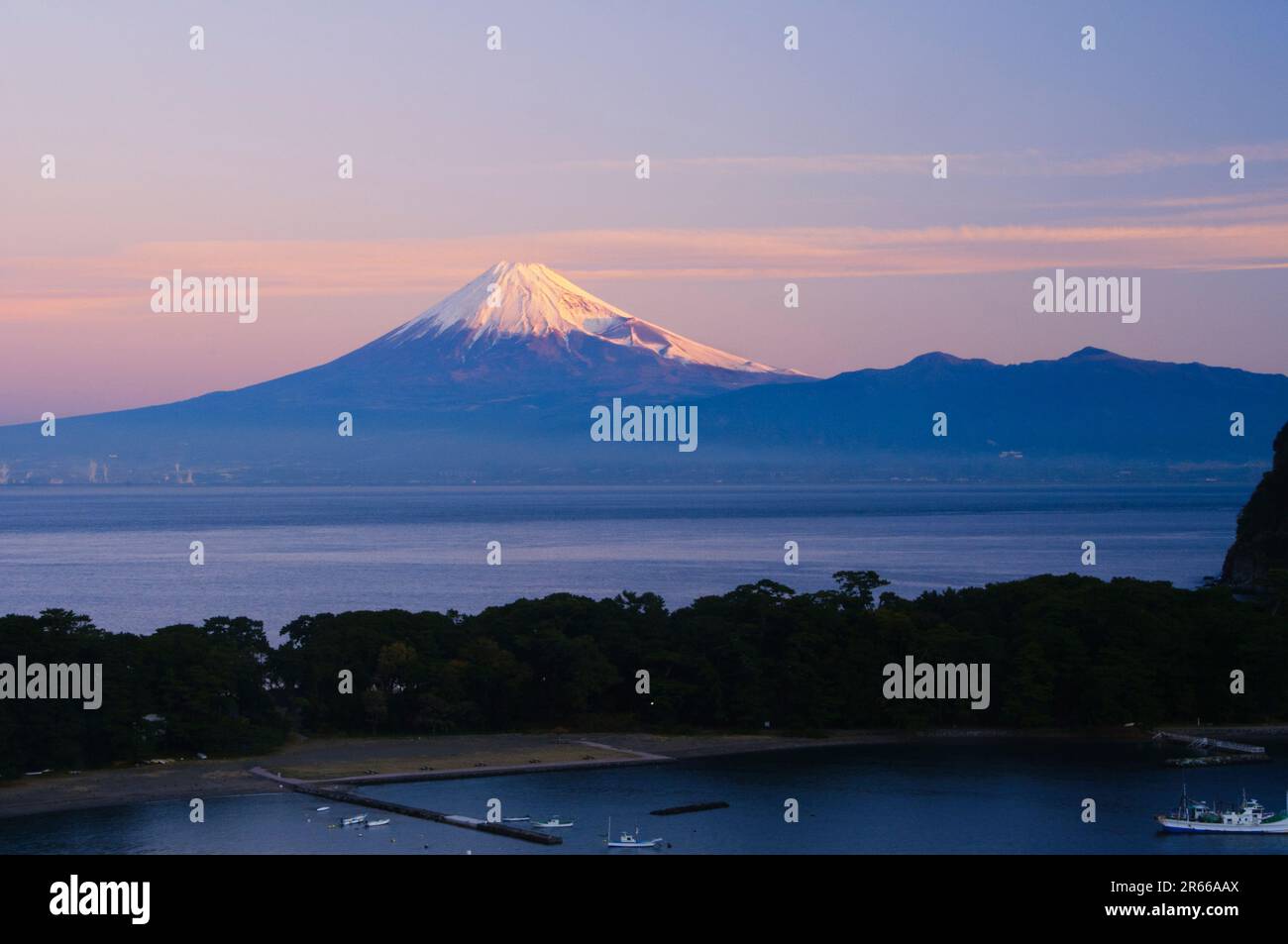 Mt Fuji Sunrise Stock Photo Alamy