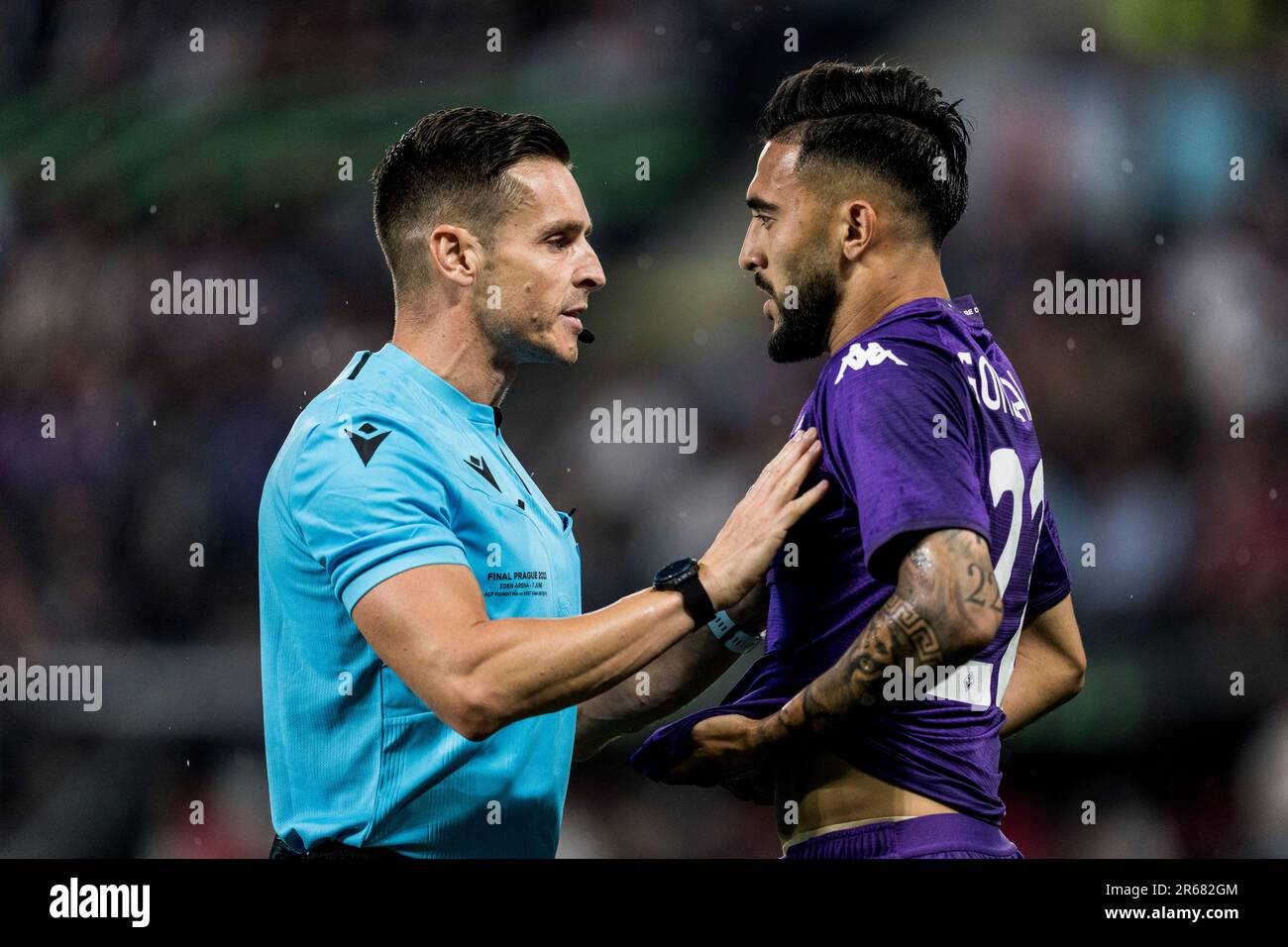 Florence, Italy. 19th Feb, 2023. Nicolas Gonzalez (ACF Fiorentina) during ACF  Fiorentina vs Empoli FC, italian soccer Serie A match in Florence, Italy,  February 19 2023 Credit: Independent Photo Agency/Alamy Live News