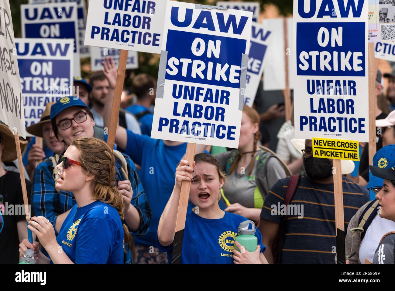 Seattle, USA. 7 Jun, 2023. University of Washington staff goes on ...