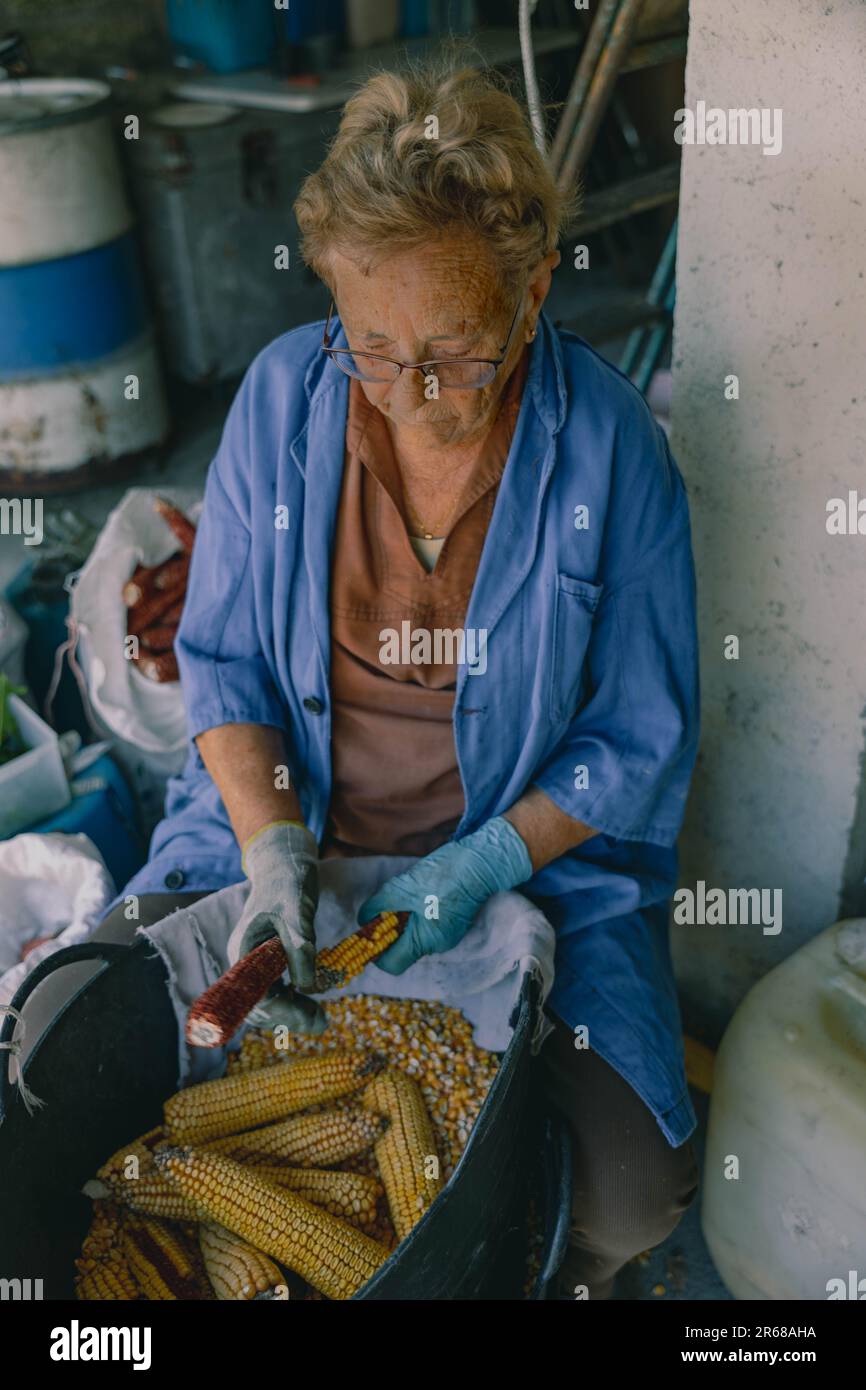 Indigenous mexican women hi-res stock photography and images - Alamy